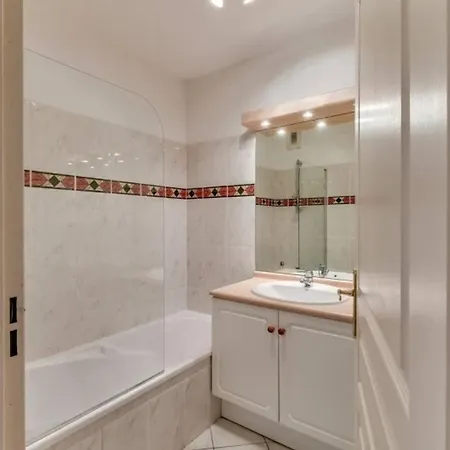 Palmier Calme, 2 Chambres, 2 Salle De Bains, 2 Wc, Clim, Parking * קאן